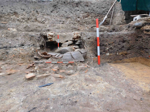 Fig. 5. Chiupul identificat în timpul cercetărilor arheologice de la Biserica „Sfântul Dumitru-Poştă” 2021.